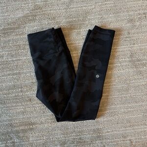 Lululemon camo wunder under leggings